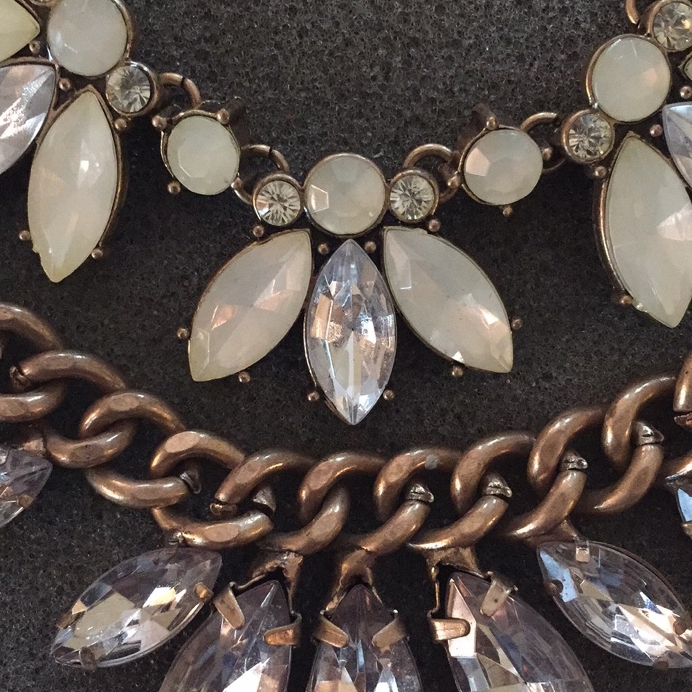 2 Interchangeable Necklaces - Picture 12 of 13